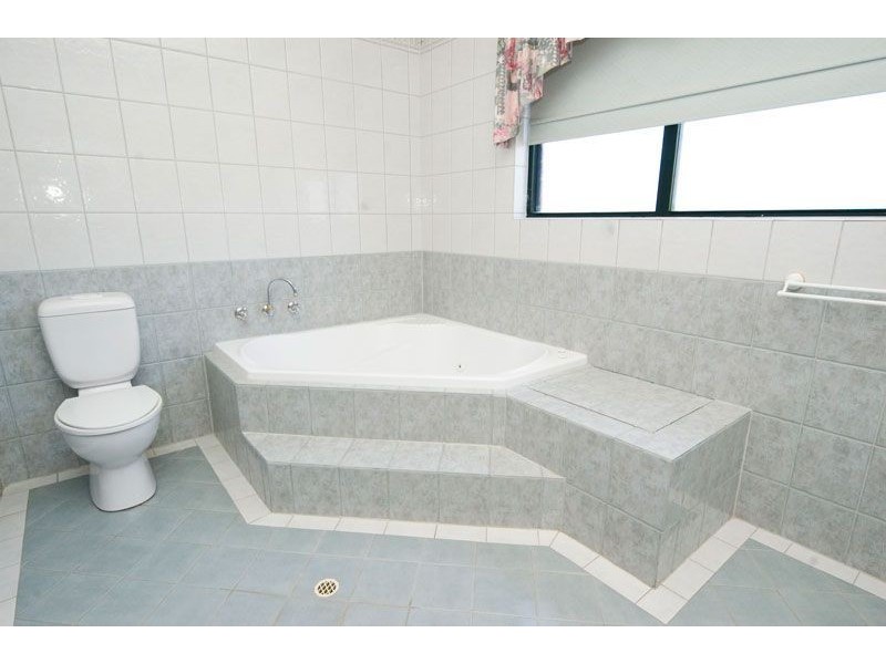 6 The Promenade, Highbury SA 5089