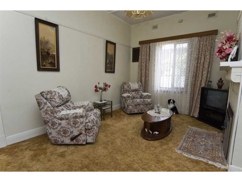11 Hurtle Street, Croydon SA 5008