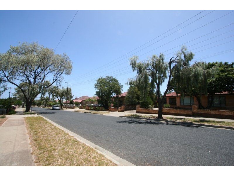 1 St Clements Street, Blair Athol SA 5084