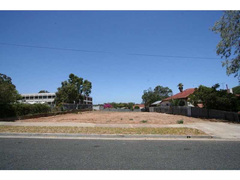 1 St Clements Street, Blair Athol SA 5084