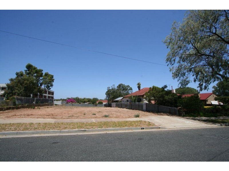 1 St Clements Street, Blair Athol SA 5084
