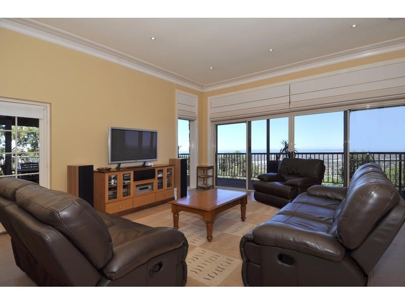 15 Adamson Avenue, Belair SA 5052
