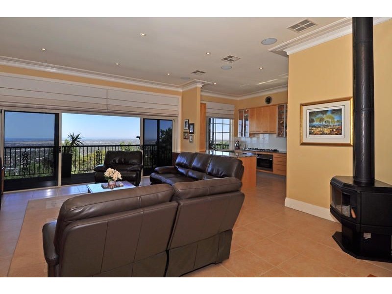 15 Adamson Avenue, Belair SA 5052