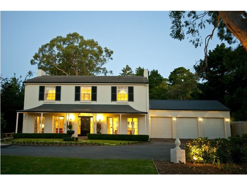 15 Glen Street, Crafers West SA 5152