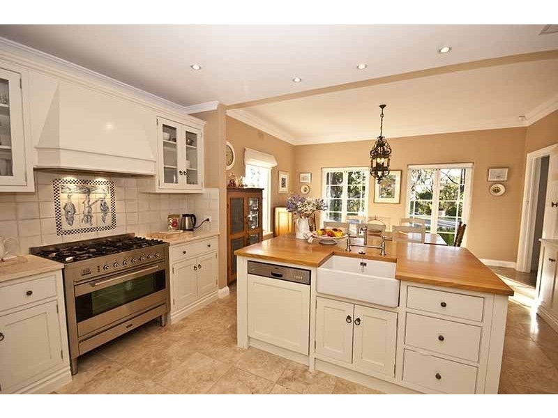 15 Glen Street, Crafers West SA 5152