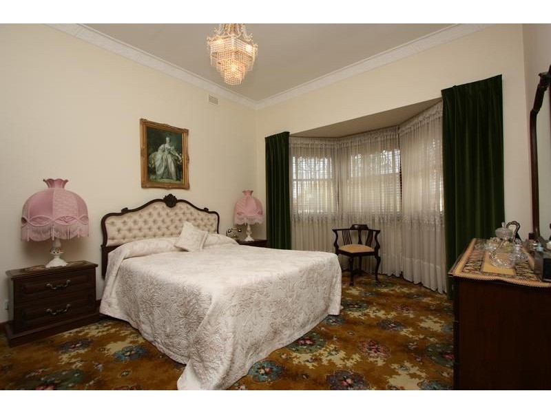 1 Holbrooks Road, Flinders Park SA 5025