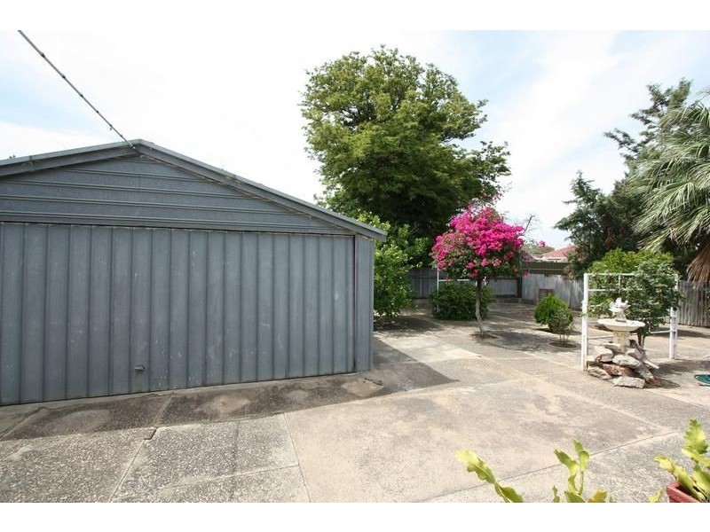 1 Holbrooks Road, Flinders Park SA 5025