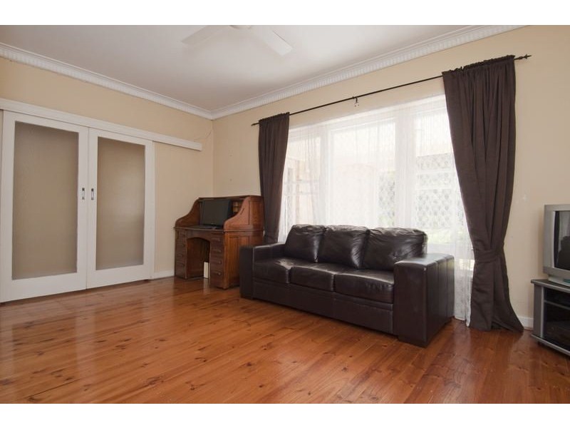 12 Emily Avenue, Clapham SA 5062