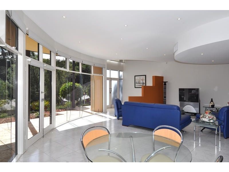 14b St Albans Drive, Burnside SA 5066