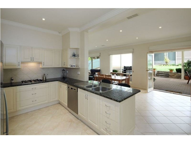 8 Clearview Street, Beaumont SA 5066