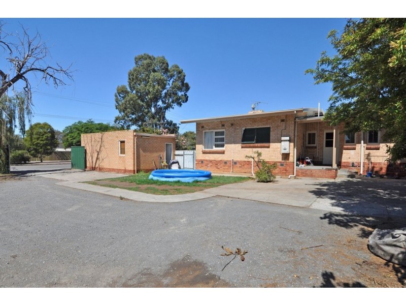 284 Oaklands Road, Park Holme SA 5043