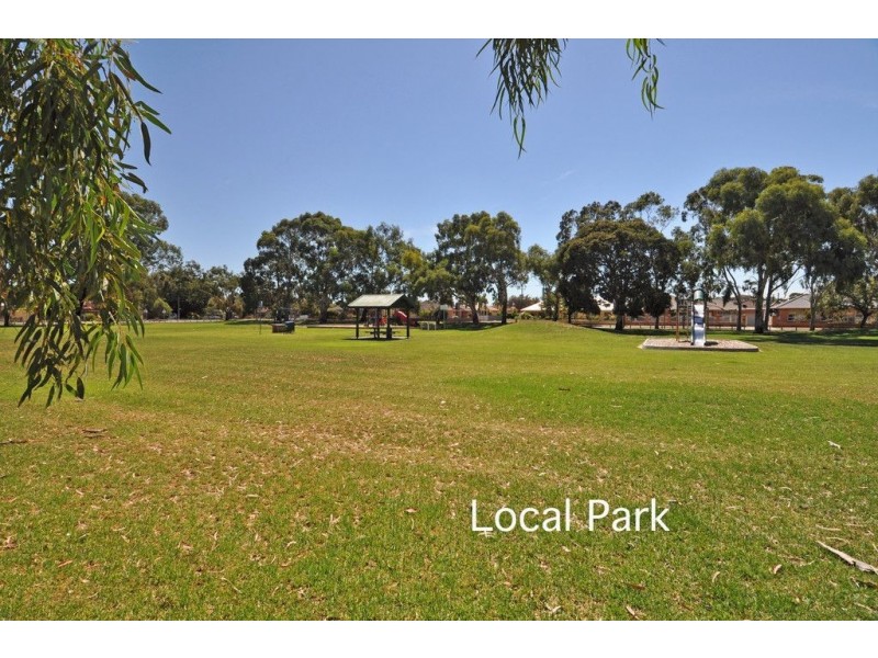 284 Oaklands Road, Park Holme SA 5043