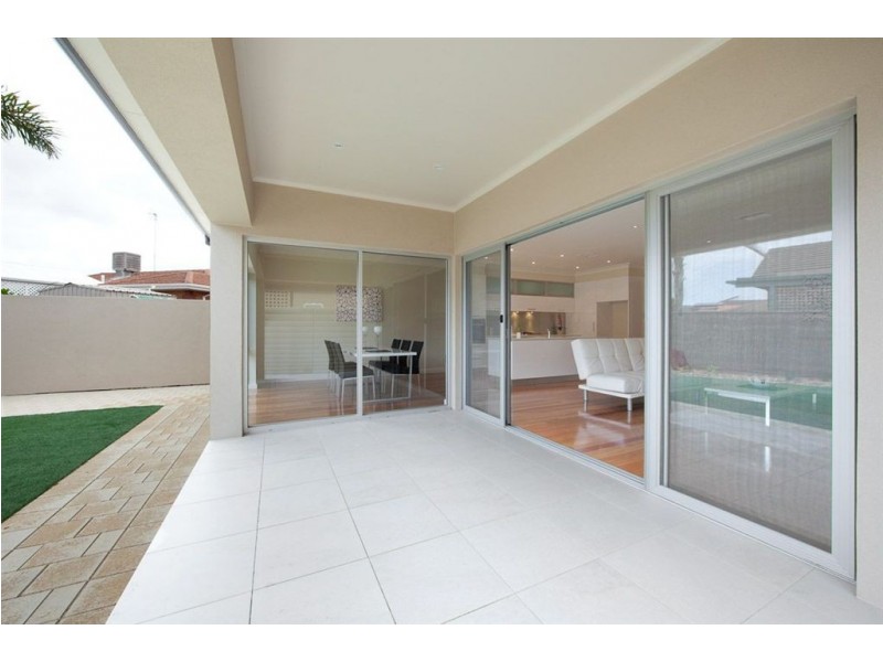 55 McDonald Grove, West Lakes SA 5021