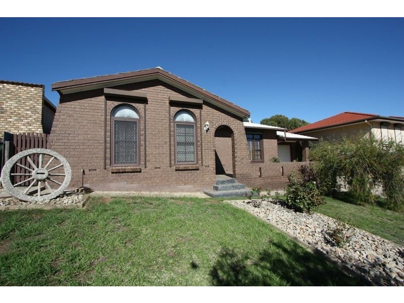 13 Gollop Crescent, Redwood Park SA 5097