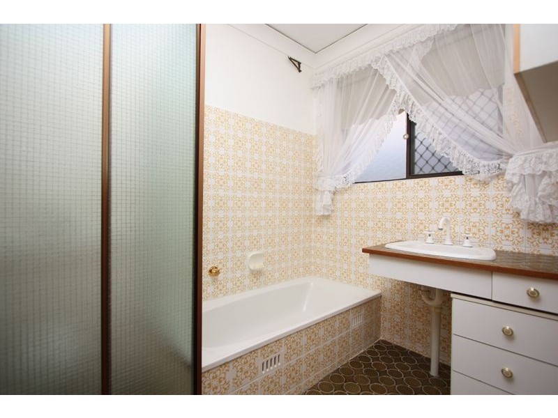 13 Gollop Crescent, Redwood Park SA 5097