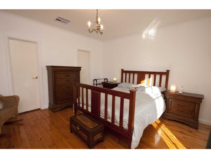 4 Coreega Avenue, Springfield SA 5062