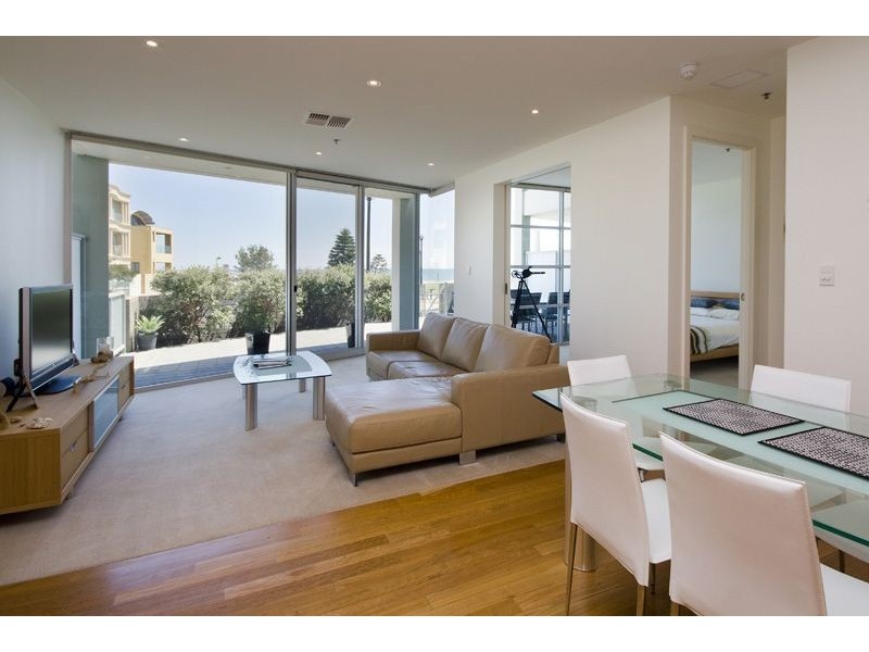 3/1 North Esplanade, Glenelg North SA 5045
