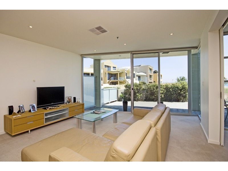 3/1 North Esplanade, Glenelg North SA 5045
