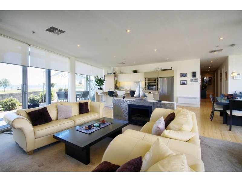 4/1 North Esplanade, Glenelg North SA 5045