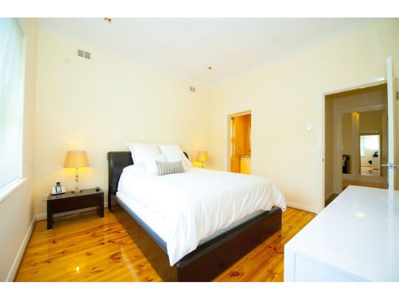 17 Windermere Avenue, Clapham SA 5062