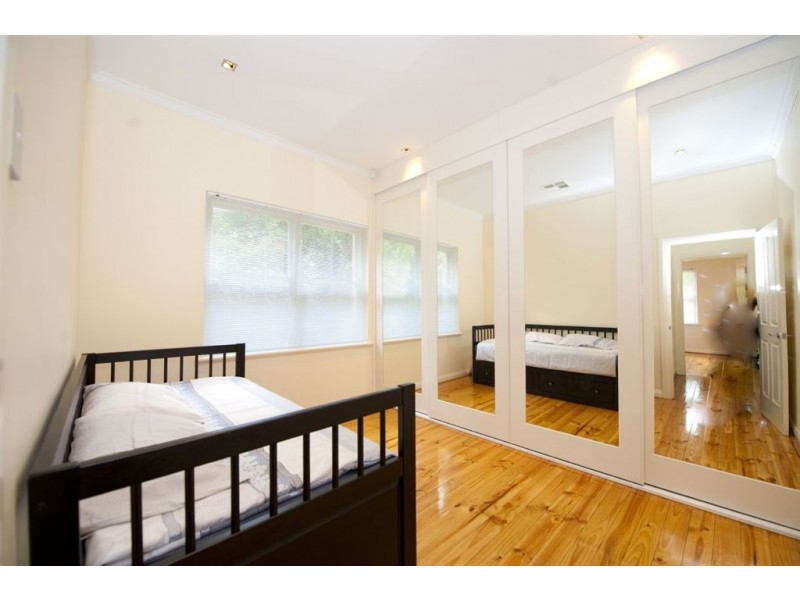 17 Windermere Avenue, Clapham SA 5062