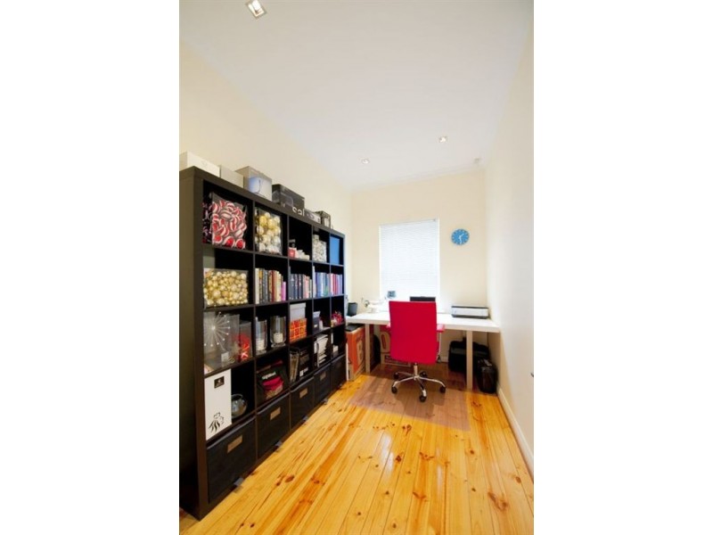 17 Windermere Avenue, Clapham SA 5062