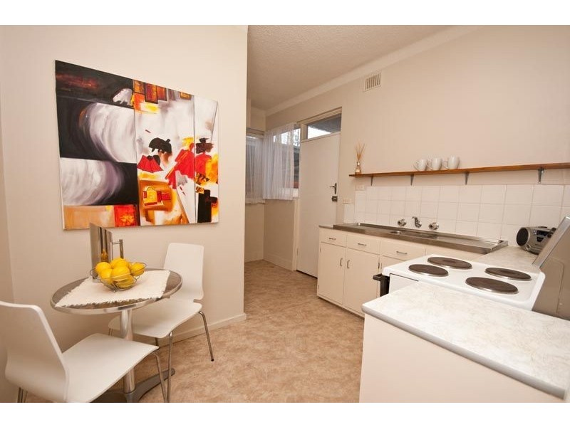2/14 Byron Street, Glenelg SA 5045