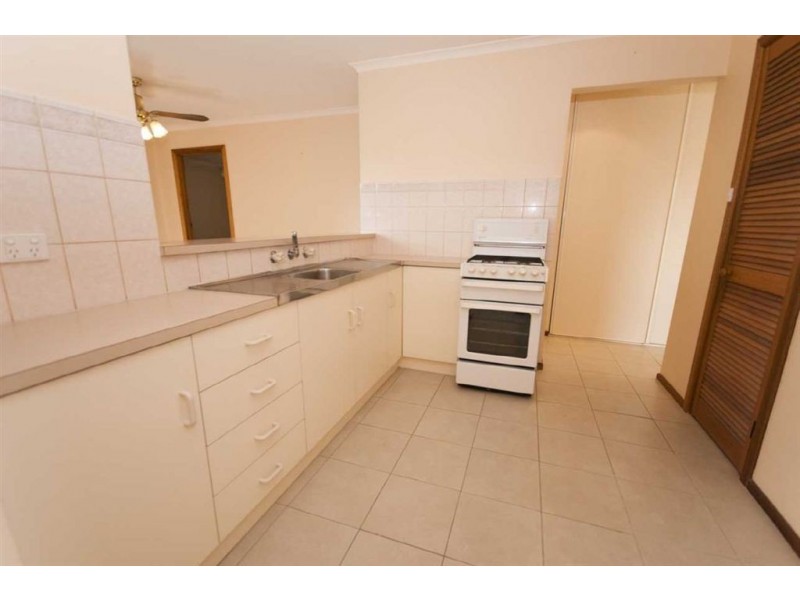 2/17 Sansom Road, Semaphore Park SA 5019