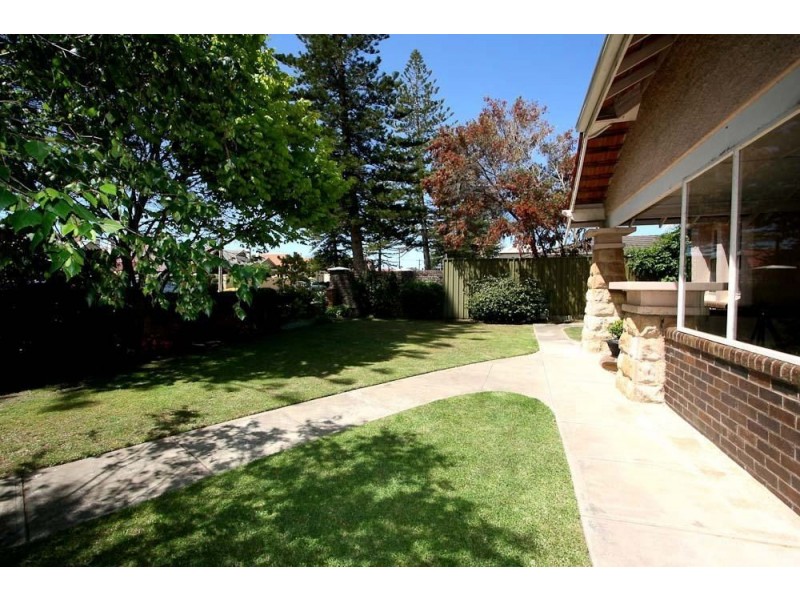 22 Broadway, Glenelg South SA 5045