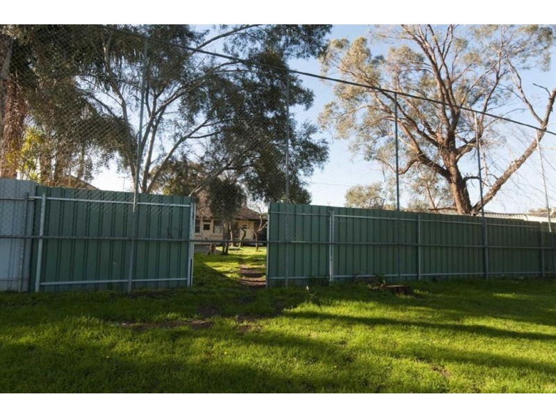 15 Bolton Avenue, Devon Park SA 5008