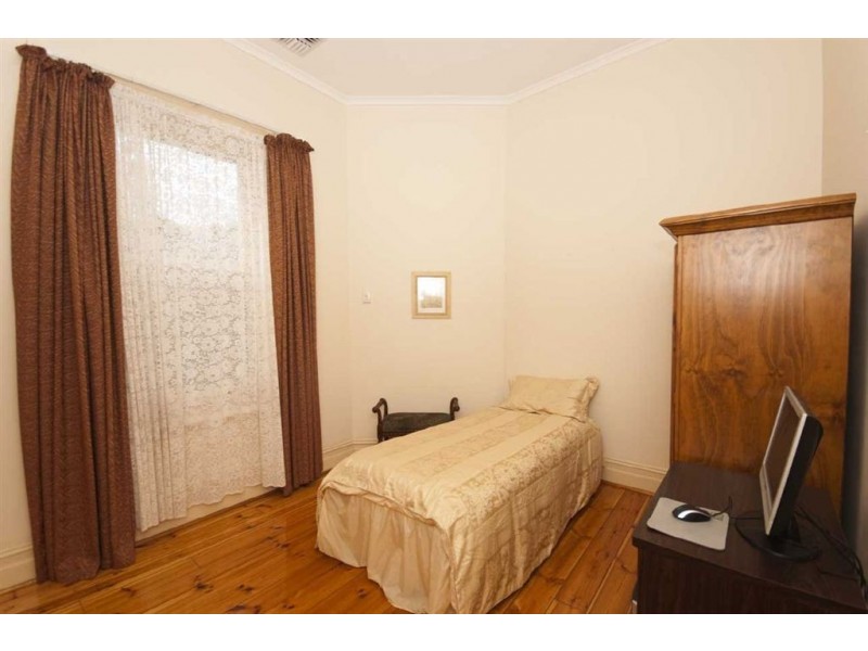 31 Harrow Terrace, Kingswood SA 5062