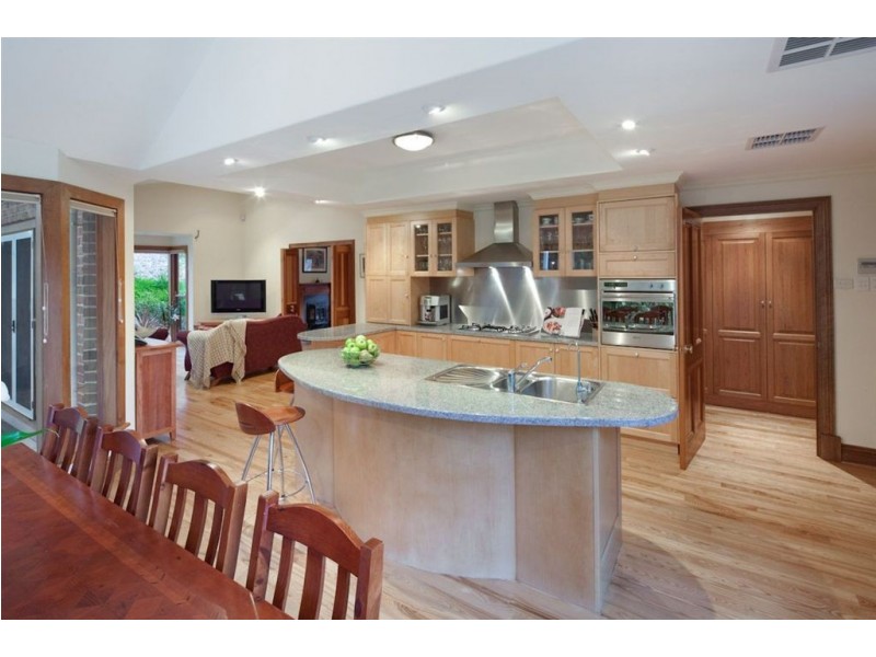 156 Waterfall Gully Road (adjacent Burnside), Waterfall Gully SA 5066