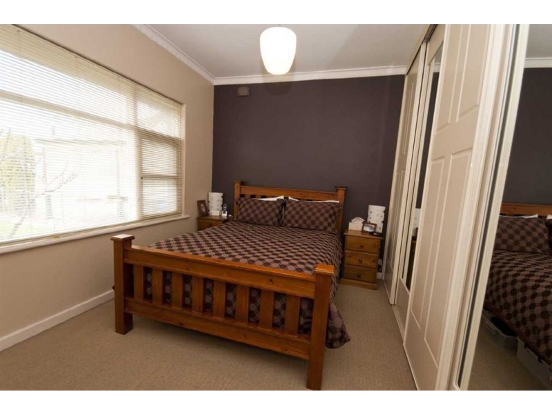 40 Robert Avenue, Broadview SA 5083