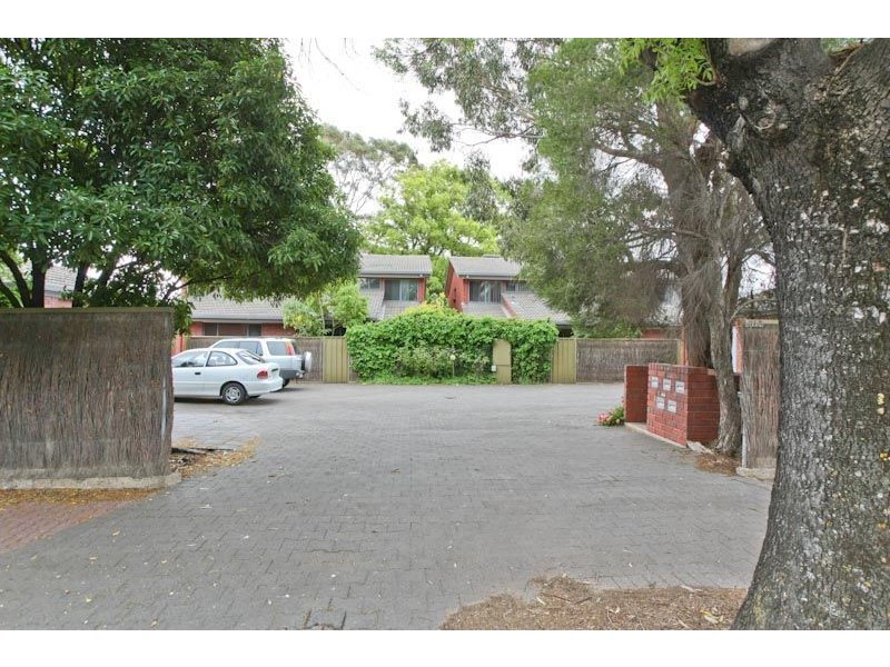 2/513 Anzac Highway, Glenelg North SA 5045