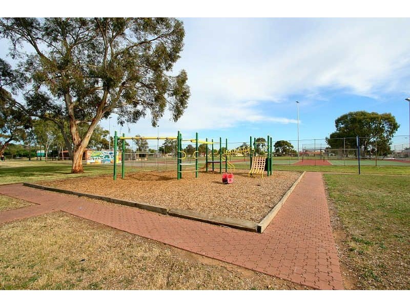 27 Westralia Street, Greenacres SA 5086