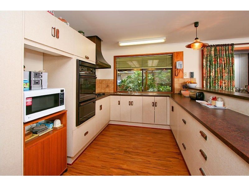 6 Bell Court, Valley View SA 5093