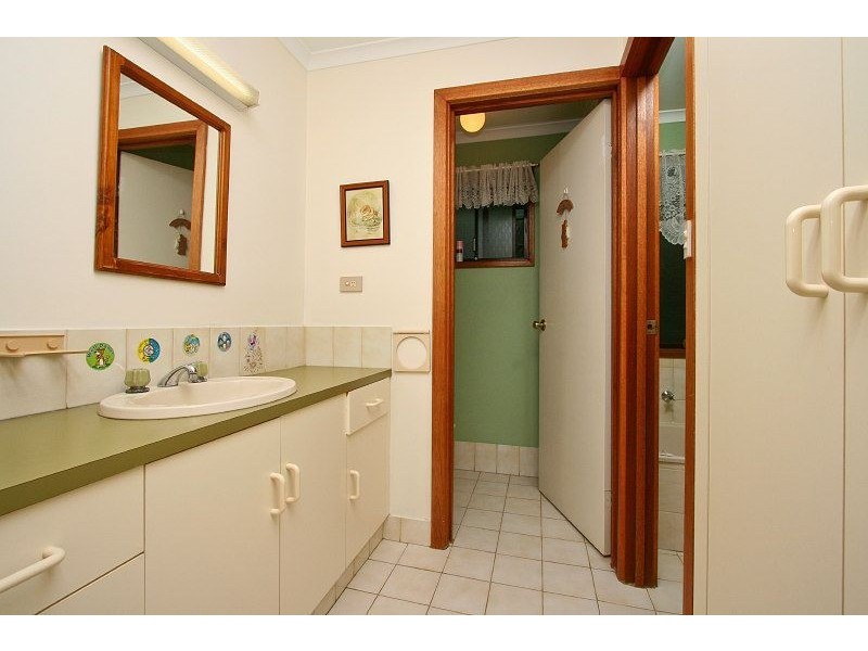 6 Bell Court, Valley View SA 5093
