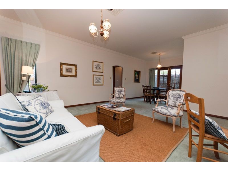 10 Carruth Road, Torrens Park SA 5062