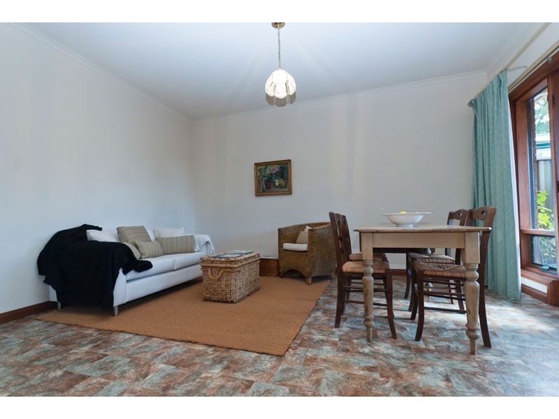 10 Carruth Road, Torrens Park SA 5062