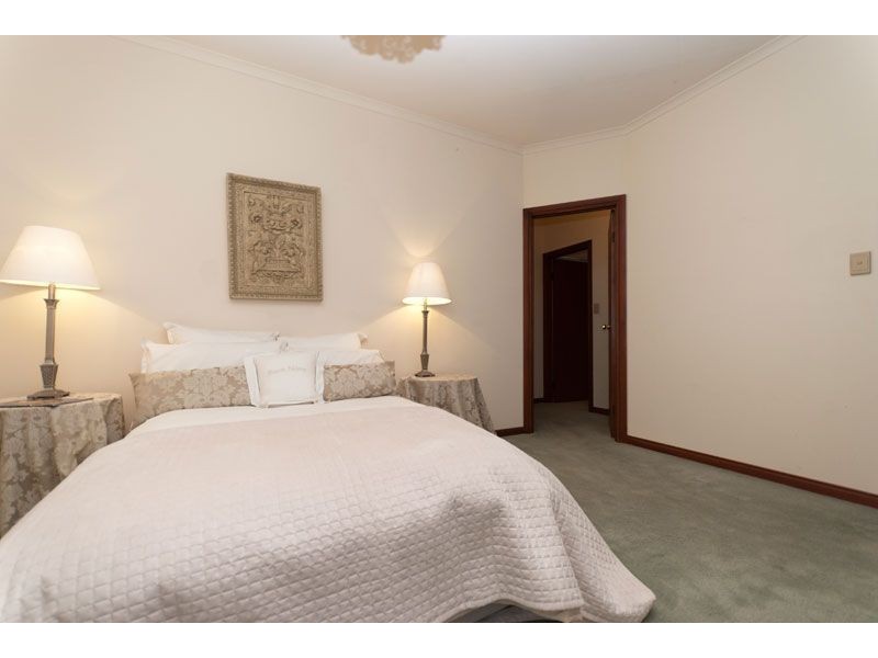 10 Carruth Road, Torrens Park SA 5062