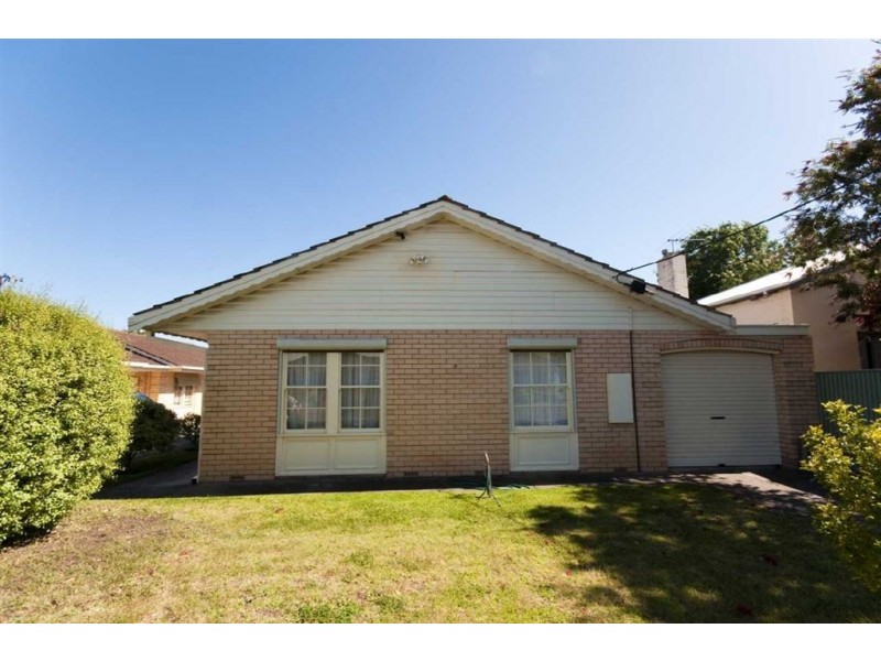 1/9 North Parade, Kingswood SA 5062