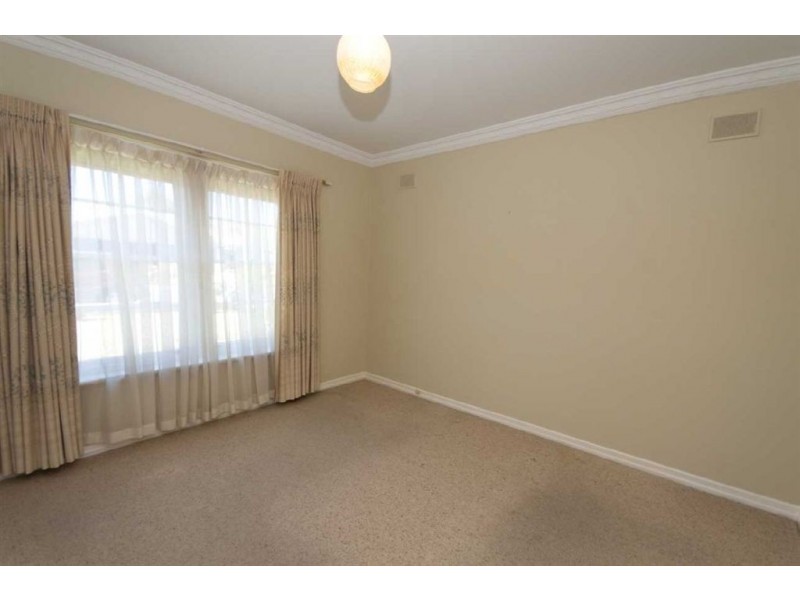 1/9 North Parade, Kingswood SA 5062