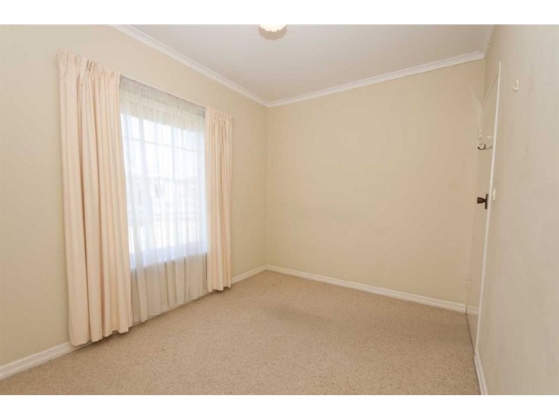 1/9 North Parade, Kingswood SA 5062
