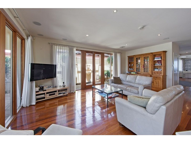 45 North Esplanade, Glenelg North SA 5045