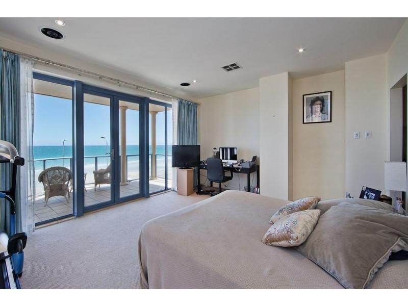 45 North Esplanade, Glenelg North SA 5045