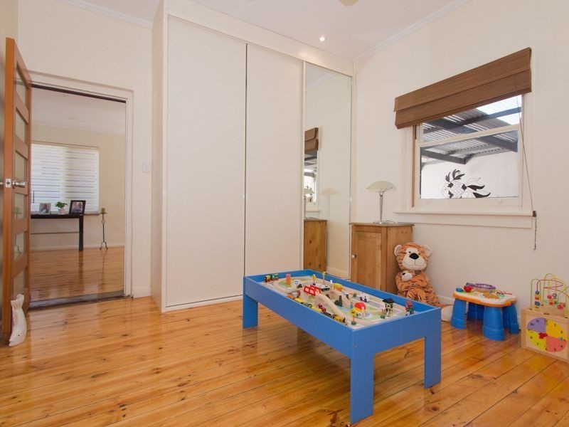 7 Stewart Avenue, Glenelg North SA 5045