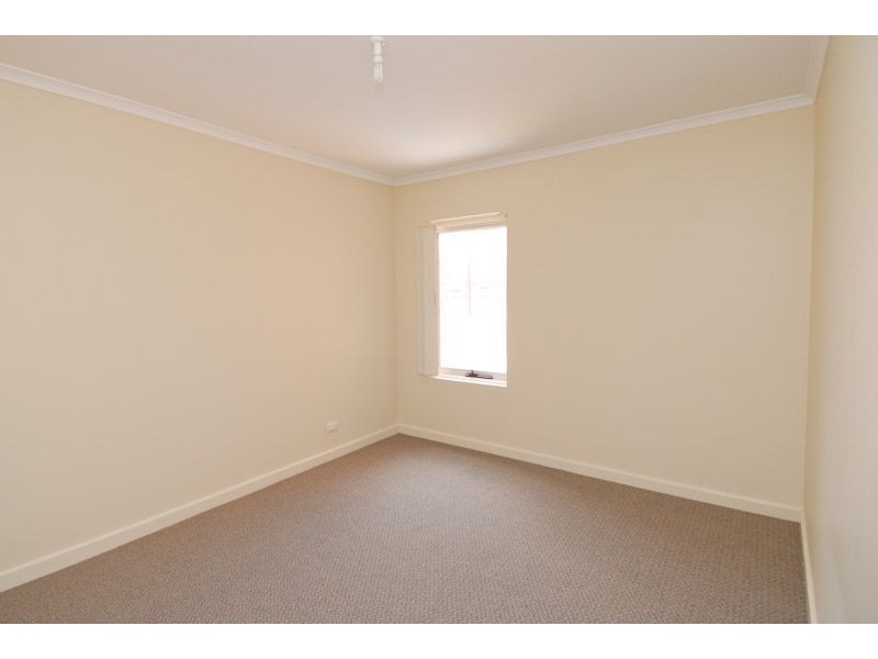 8/11 Royal Place, Adelaide SA 5000