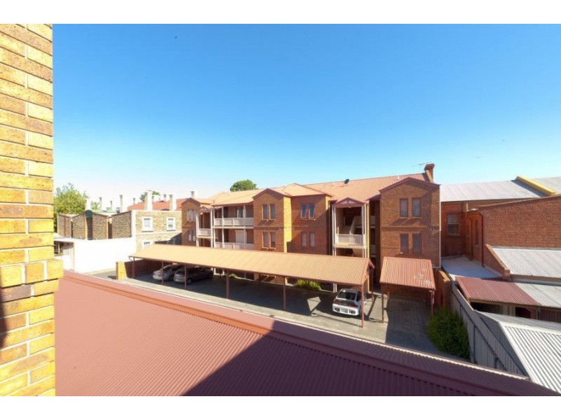 10/11 Royal Place, Adelaide SA 5000