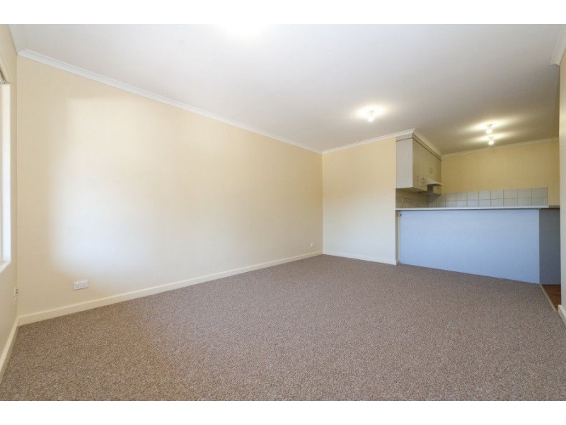 10/11 Royal Place, Adelaide SA 5000