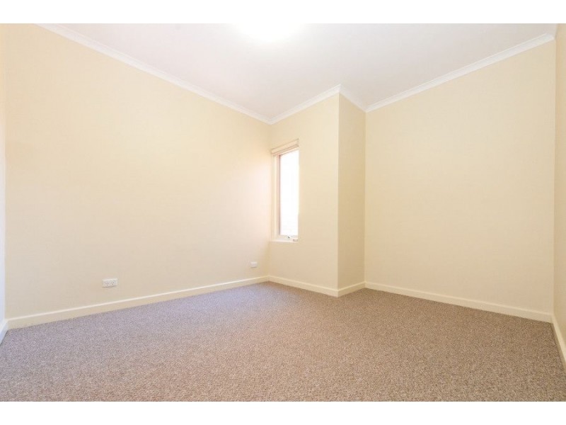 10/11 Royal Place, Adelaide SA 5000